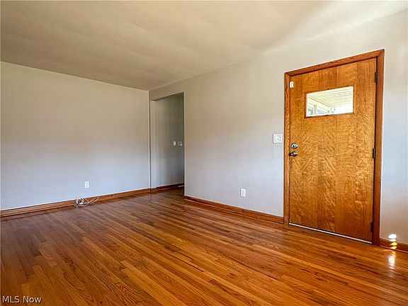 4th image of 1710 Difford Dr