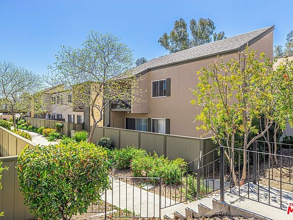 3rd image of 24525 Trevino Dr Unit U16