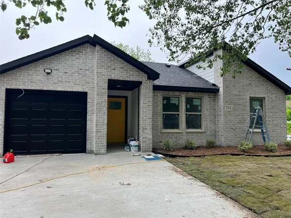 711 E 2nd Ave, Corsicana, TX 75110