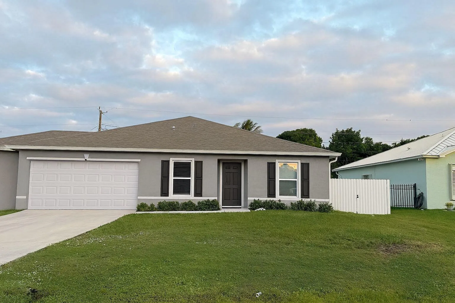 3 bed, 1.0 bath, 1796 sqft, $2,450 — Photo 2
