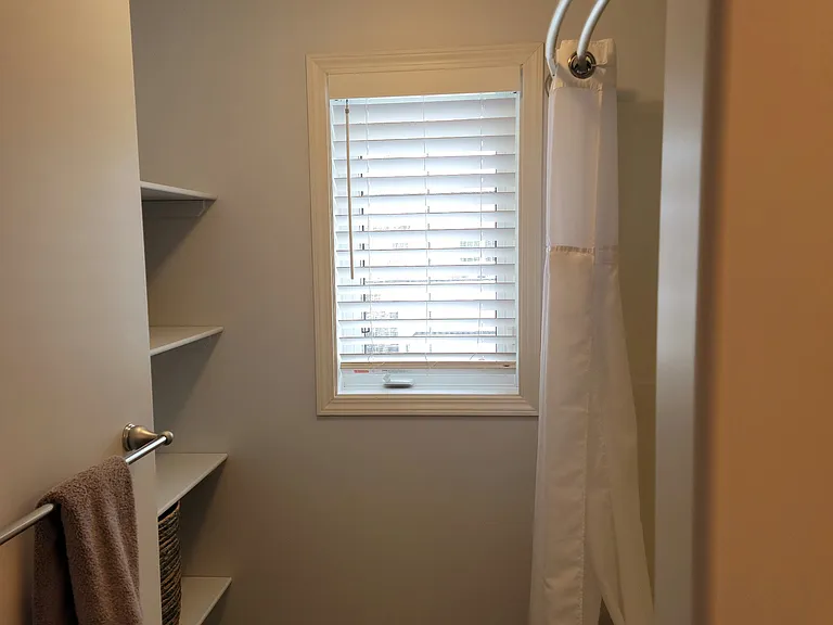 Bayfield Cres — Photo 10