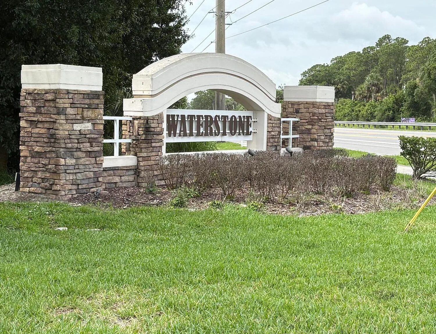 4 bed, 2.0 bath, 1623 sqft, $2,550 — Photo 3