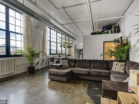 3rd image of 500 Robert St #400
