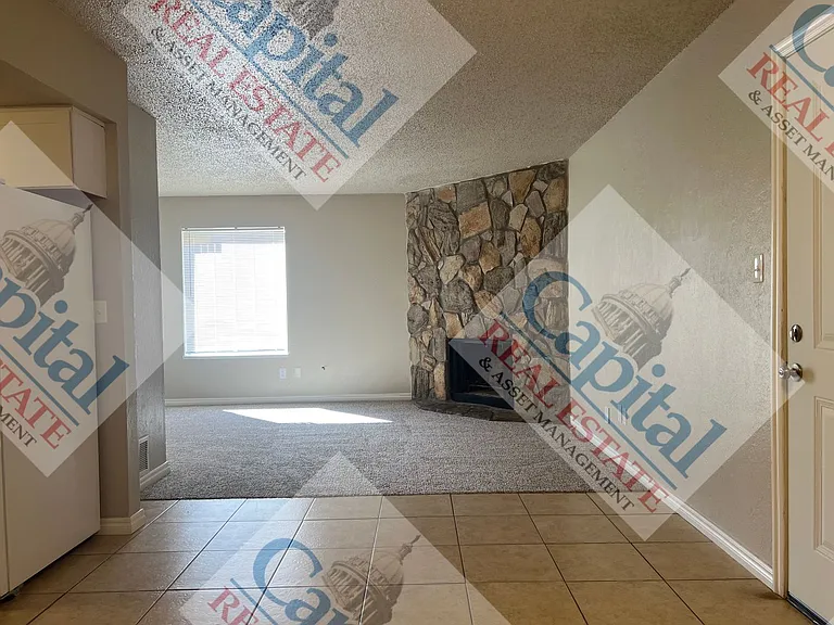 1817 Beaumont Dr — Photo 8