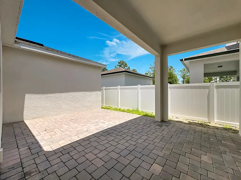 16007 Micelli Dr — Photo 53