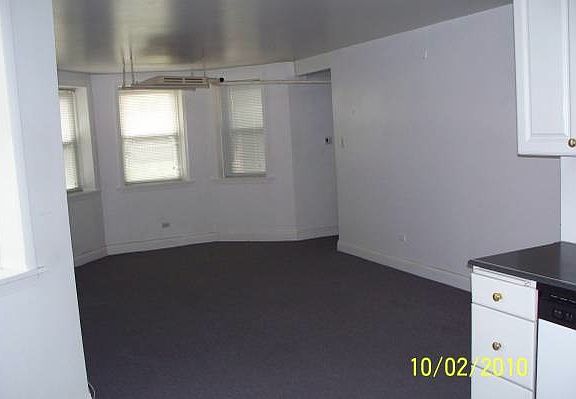 3rd image of 3609 N Kedvale Ave APT 1
