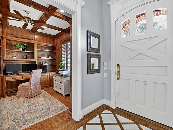 3rd image of 1505 Shadybrook Ln