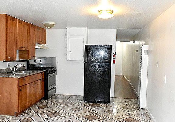 3rd image of 832 Florida St #A