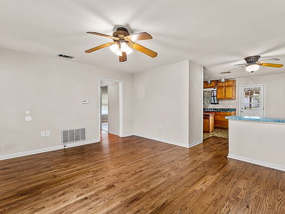5th image of 3721 Sanger Ave