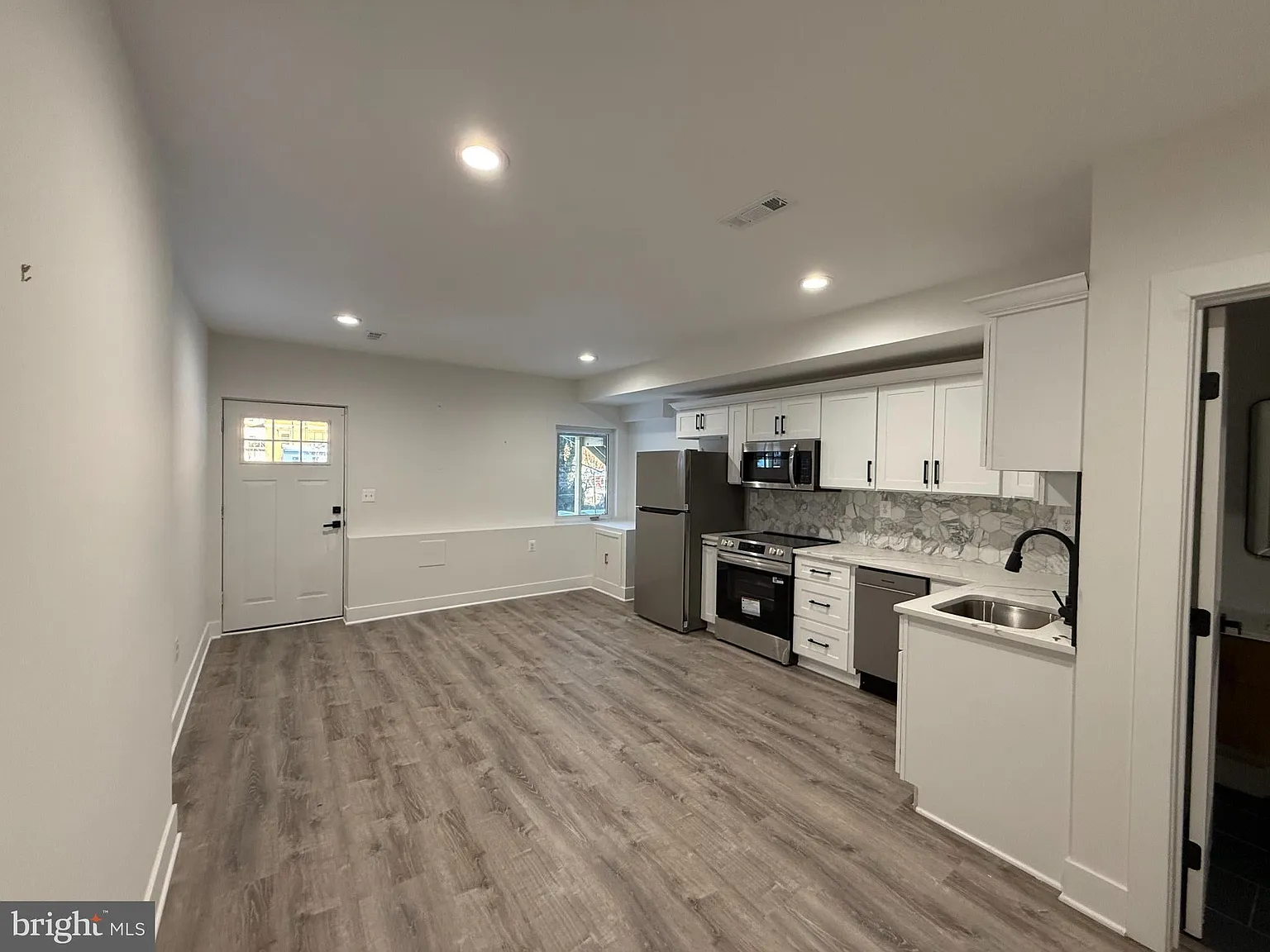 1 bed, 675 sqft, $1,600 — Photo 2