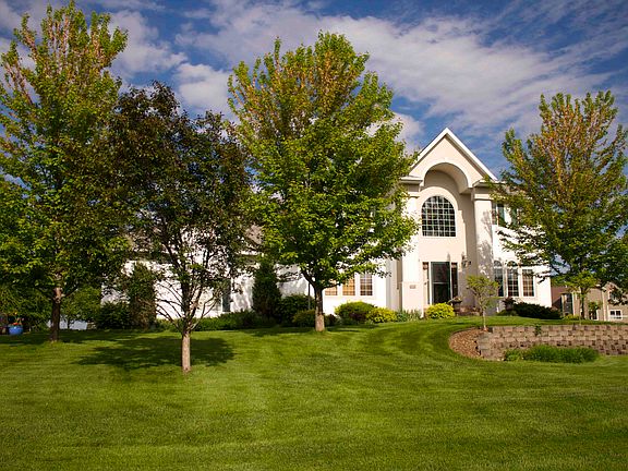 2nd image of 2527 Walden Way