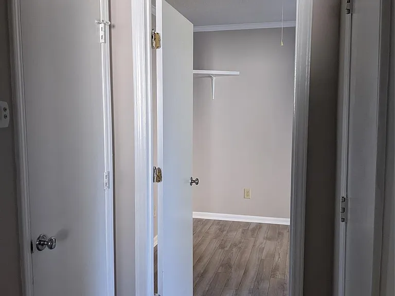 107 Hilltop Ln — Photo 9