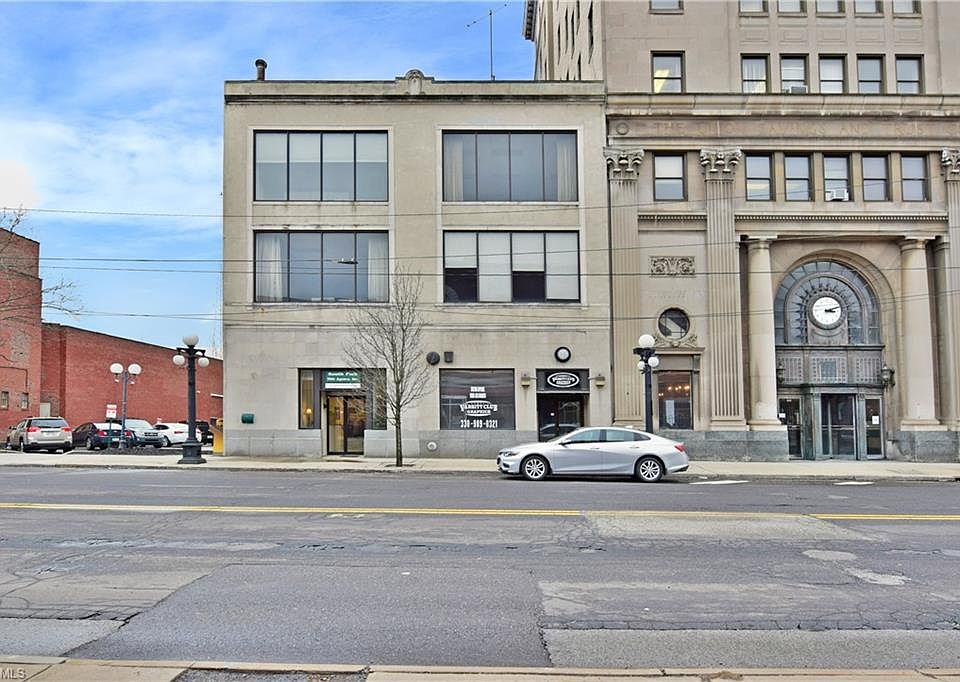 1st image of 112 E Market St