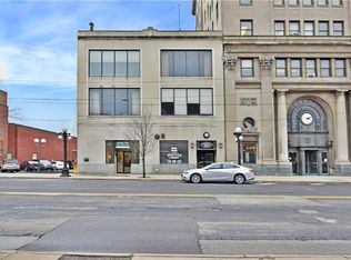 112 E Market St, Warren, OH 44481