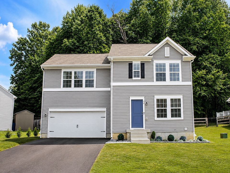 1st image of 90 Pine Cone Dr