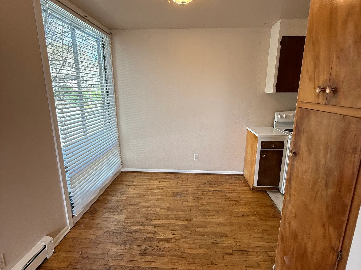 1 bed, 850 sqft, $1,925 — Photo 2
