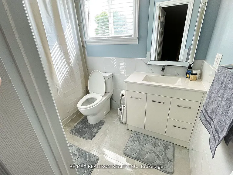 298 Glenwoods Ave — Photo 9