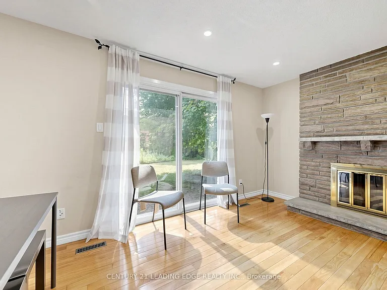 1 Briarwood Rd — Photo 13