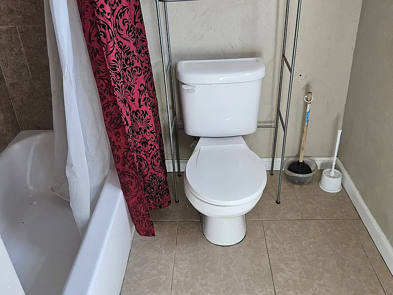 1700 E 4th St #1700 — Photo 5