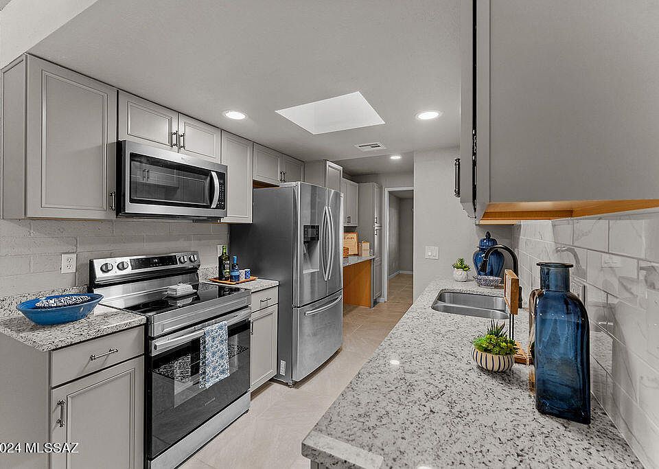 1st image of 360 N Camino Del Vate