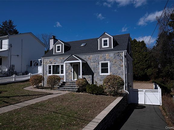 2nd image of 40 Wickford Road