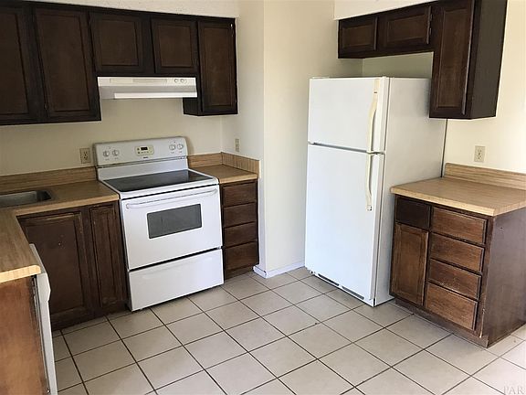 5th image of 2811 Langley Ave APT 117