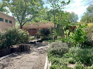 7609 Guadalupe Trl NW, Los Ranchos De Albuquerque, NM 87107