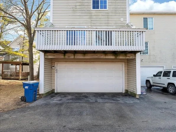 6391 Fremont Dr #6391, Hanover Park, IL 60133
