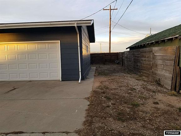 3rd image of 804 Jefferson Ave