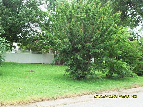 3rd image of 2809 Smith Dr