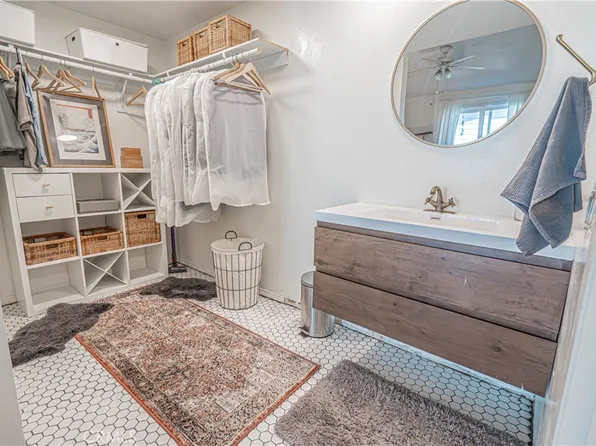 2402 Pleasant Way Unit H, Thousand Oaks, CA 91362