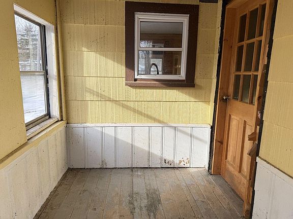 4th image of 2509 Essex Street