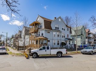 26-28 Massasoit Pl, Springfield, MA 01107