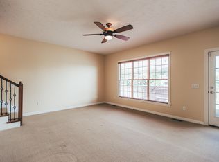 102 Lightberry Ln, Hendersonville, TN 37075