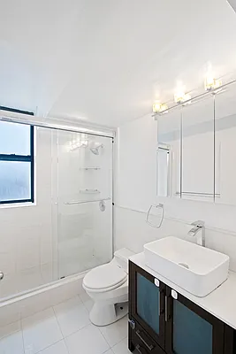 Rented by Essence Realty LLC | media 6