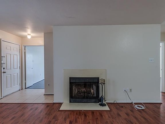 5th image of 2626 Holly Hall St APT 316