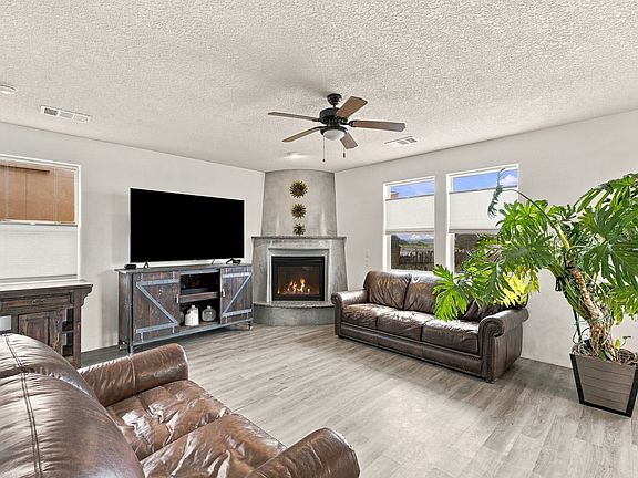 5th image of 3812 Montana Verde Rd