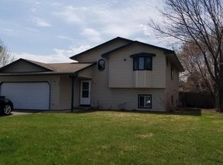 1609 82nd Ave N, Brooklyn Park, MN 55444