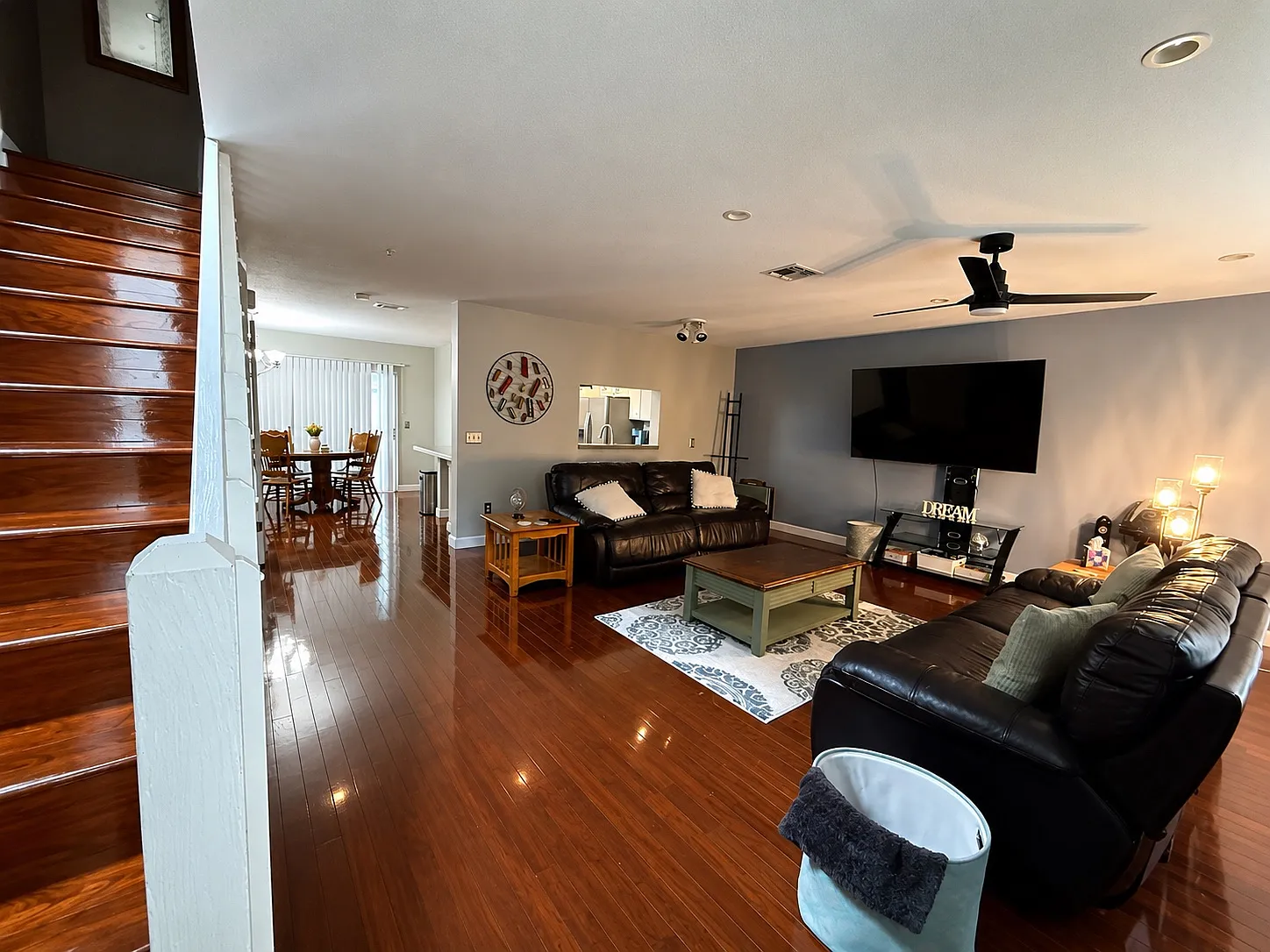 3 bed, 2.5 bath, 1485 sqft, $2,250 — Photo 2
