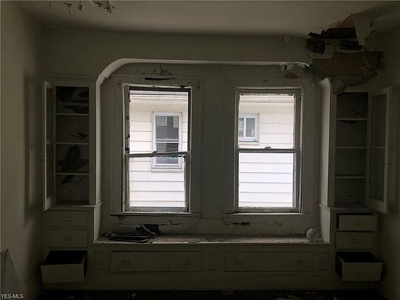 3rd image of 12801 Imperial Ave