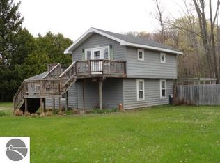 1326 Lake Dr, Traverse City, MI 49685