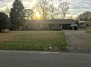 734 Ralph St, Wiggins, MS 39577