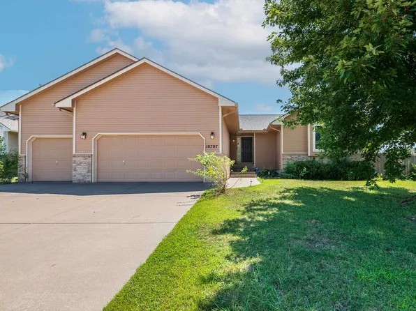 10707 W Atlanta Cir, Wichita, KS 67215