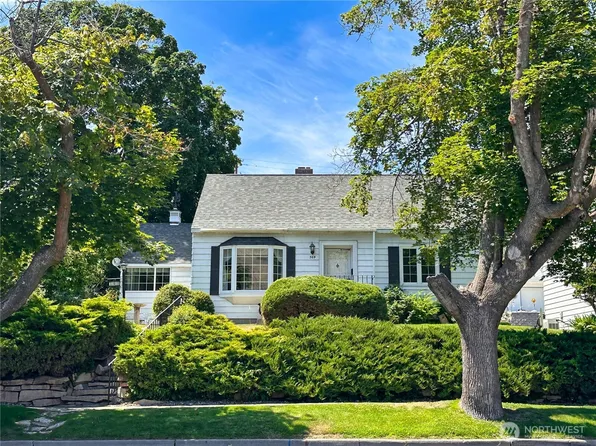 304 Columbia Avenue, Coulee Dam, WA 99116