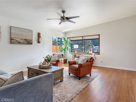4th image of 715 Las Ramblas