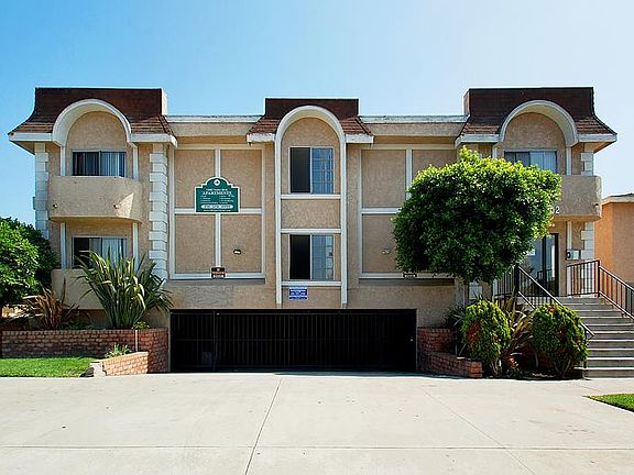 2nd image of 12602 Venice Blvd APT 205
