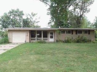 1218 SW Clontarf St, Topeka, KS 66611