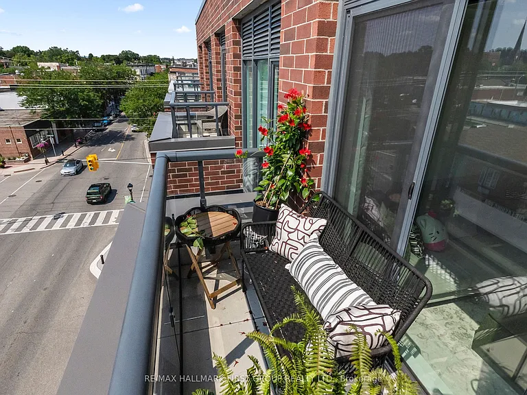 201 Brock St S #427 — Photo 38