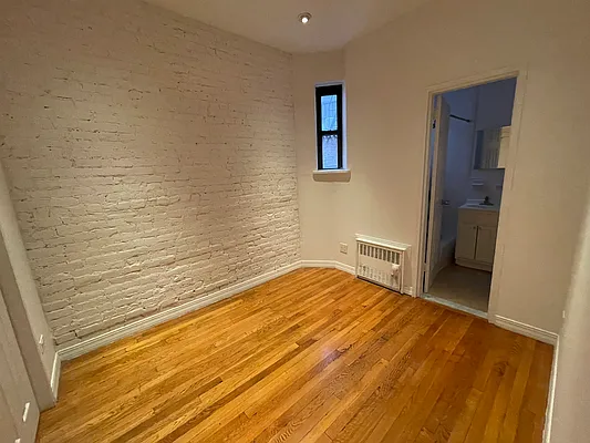 Rented by Compass | media 9