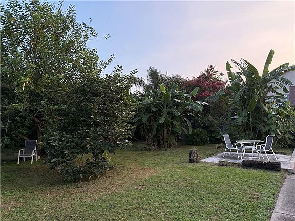 4th image of 308 N Turnbull Dr